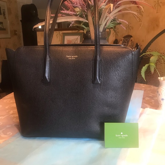 KATE SPADE NWOT SAFFIANO LEATHER LEATHER LINED BAG - Picture 3 of 17